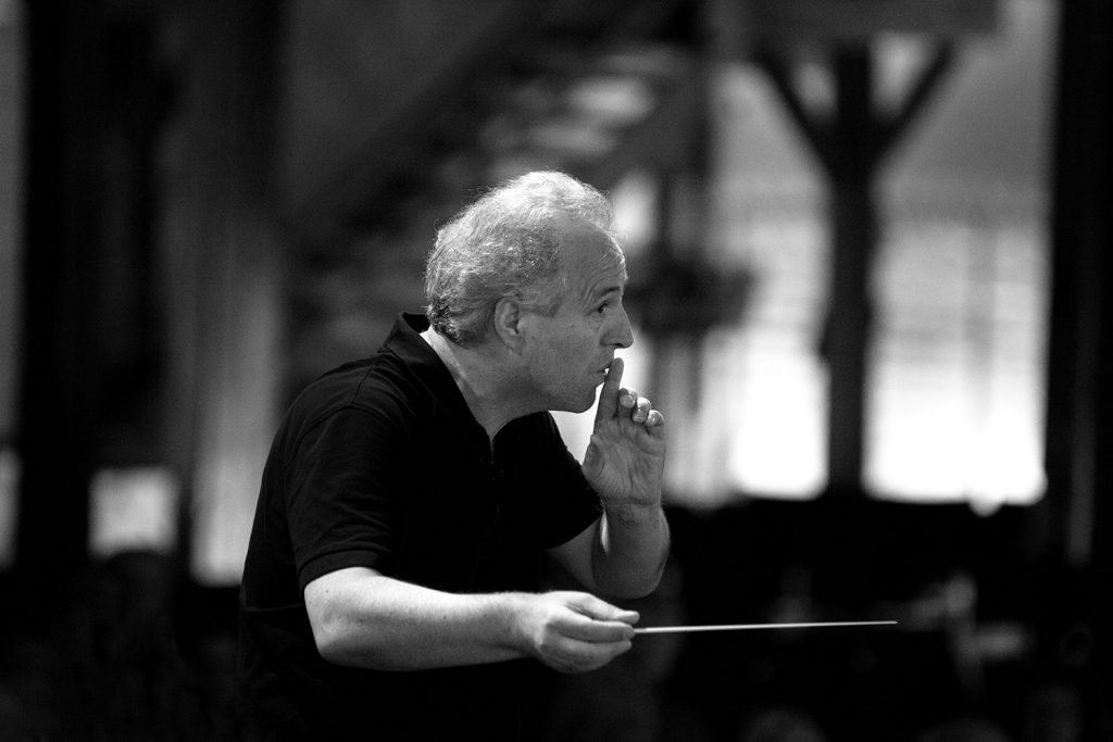 Manfred Honeck. Photo Felix Broede.